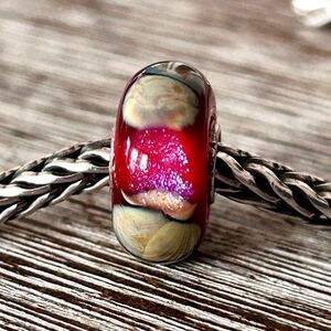 TROLLBEADS Felicity Bead, Vietnam Exclusive LAA 925S w Pink Dichroic VERY RARE